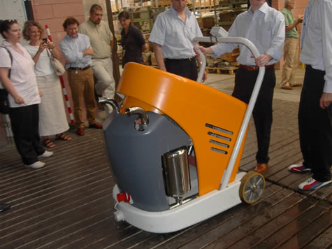 Diseño industrial de Bomba peristáltica para bodegas Diseño industrial de Bomba peristáltica para bodegas